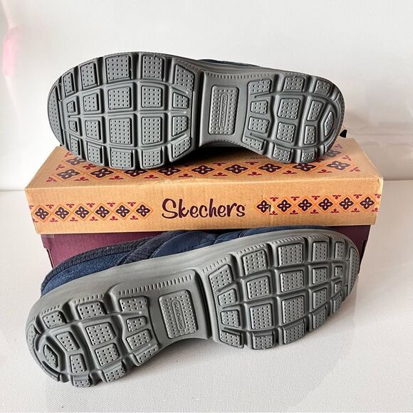 Skechers Easy Going New Road Nylon Water Repellent Slip- Ons - Picture 6 of 6